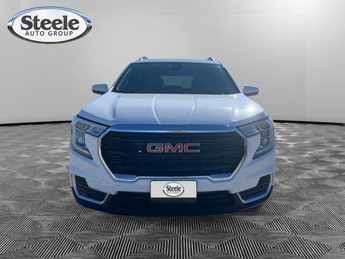 Used 2023 GMC Terrain SLE w/ Driver Convenience Package image 8