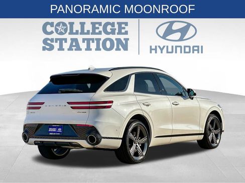 Used 2022 Genesis GV70 3.5T Sport w/ Sport Prestige Package image 10