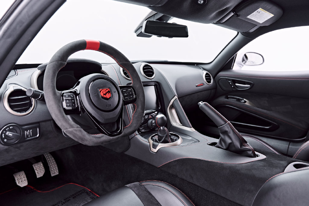 Used 2016 Dodge Viper ACR w/ Extreme Aero Package RWD image 2