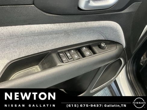Used 2022 Jeep Compass Latitude AWD/4WD image 37