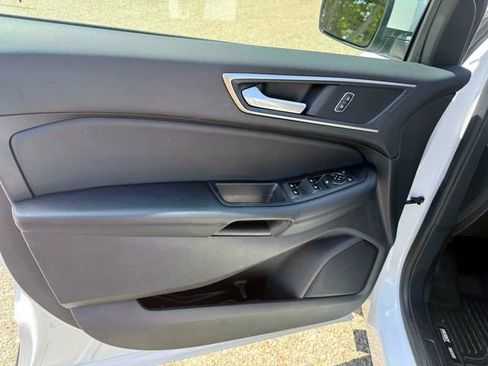 Used 2022 Ford Edge SEL w/ Convenience Package AWD/4WD image 16