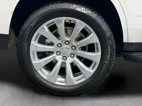 Used 2023 Chevrolet Tahoe Premier RWD image 9