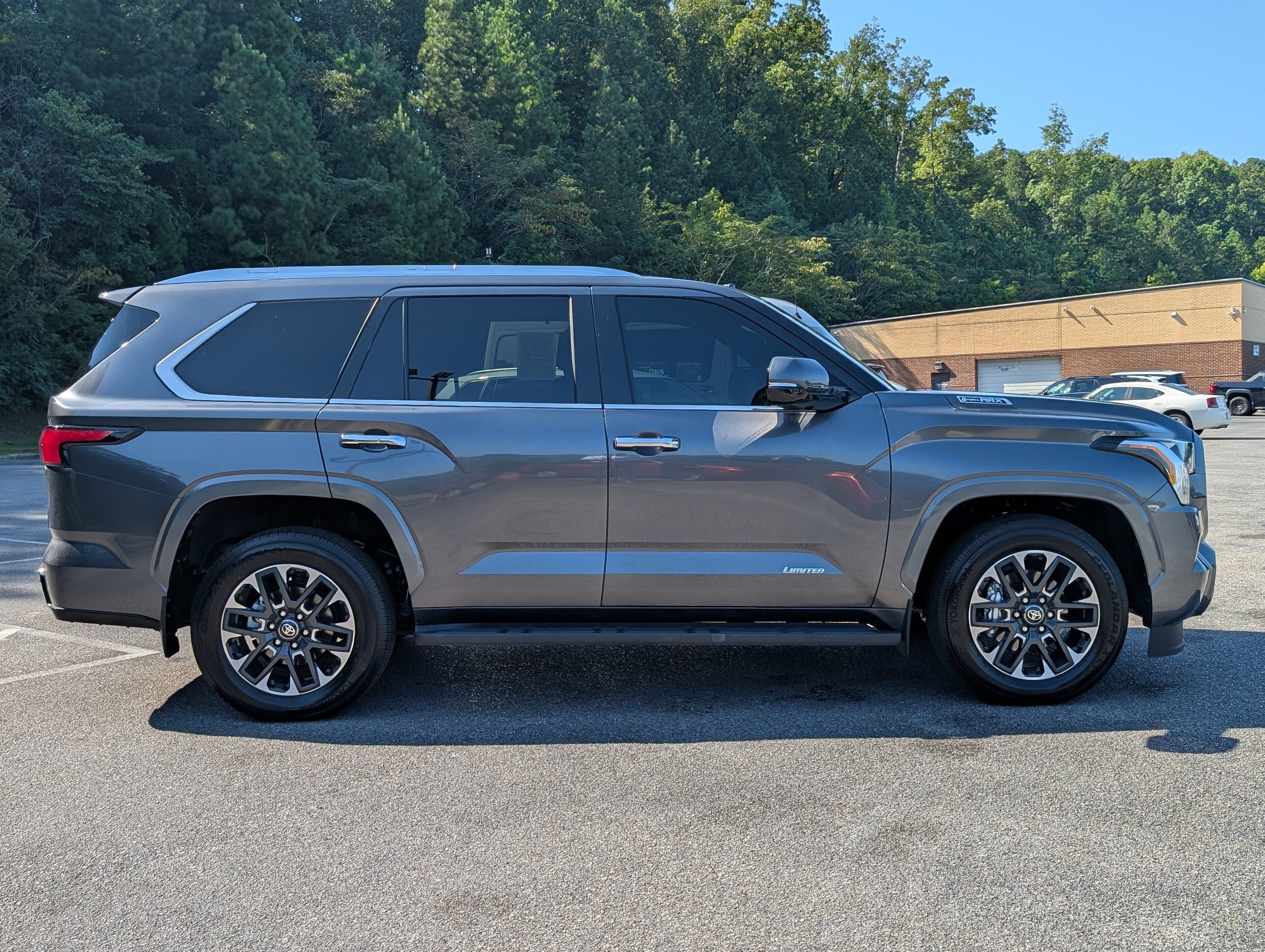 Used 2026 Toyota Sequoia Limited AWD/4WD image 10