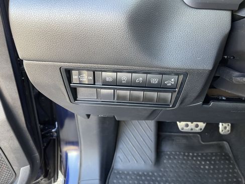 Used 2024 Toyota Tundra Limited w/ TRD Off-Road Package AWD/4WD image 27