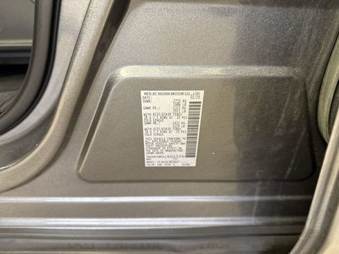 Used 2020 Nissan Pathfinder S AWD/4WD image 38