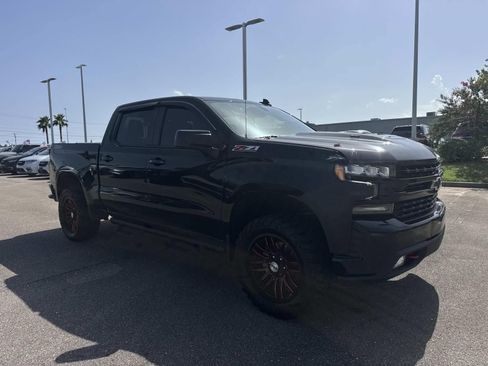 Used 2022 Chevrolet Silverado 1500 LT Trail Boss w/ Bed Protection Package AWD/4WD image 3