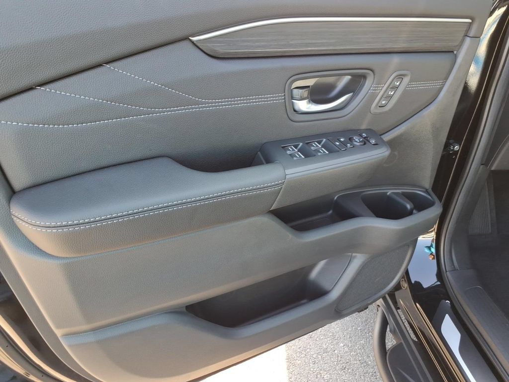 New 2026 Honda Pilot Touring image 12