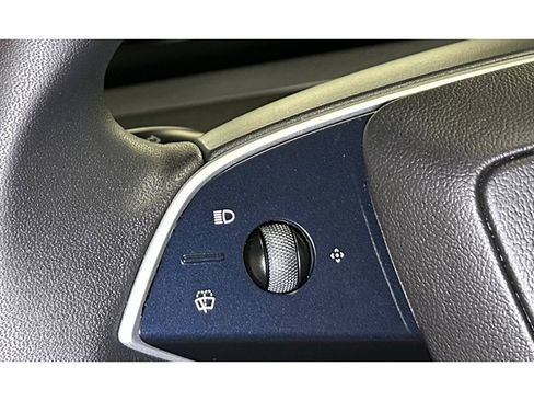 Used 2026 Tesla Model Y 2WD image 25