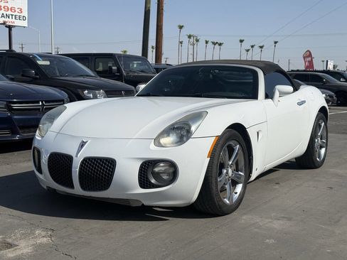 Used 2008 Pontiac Solstice GXP w/ Premium Package image 2