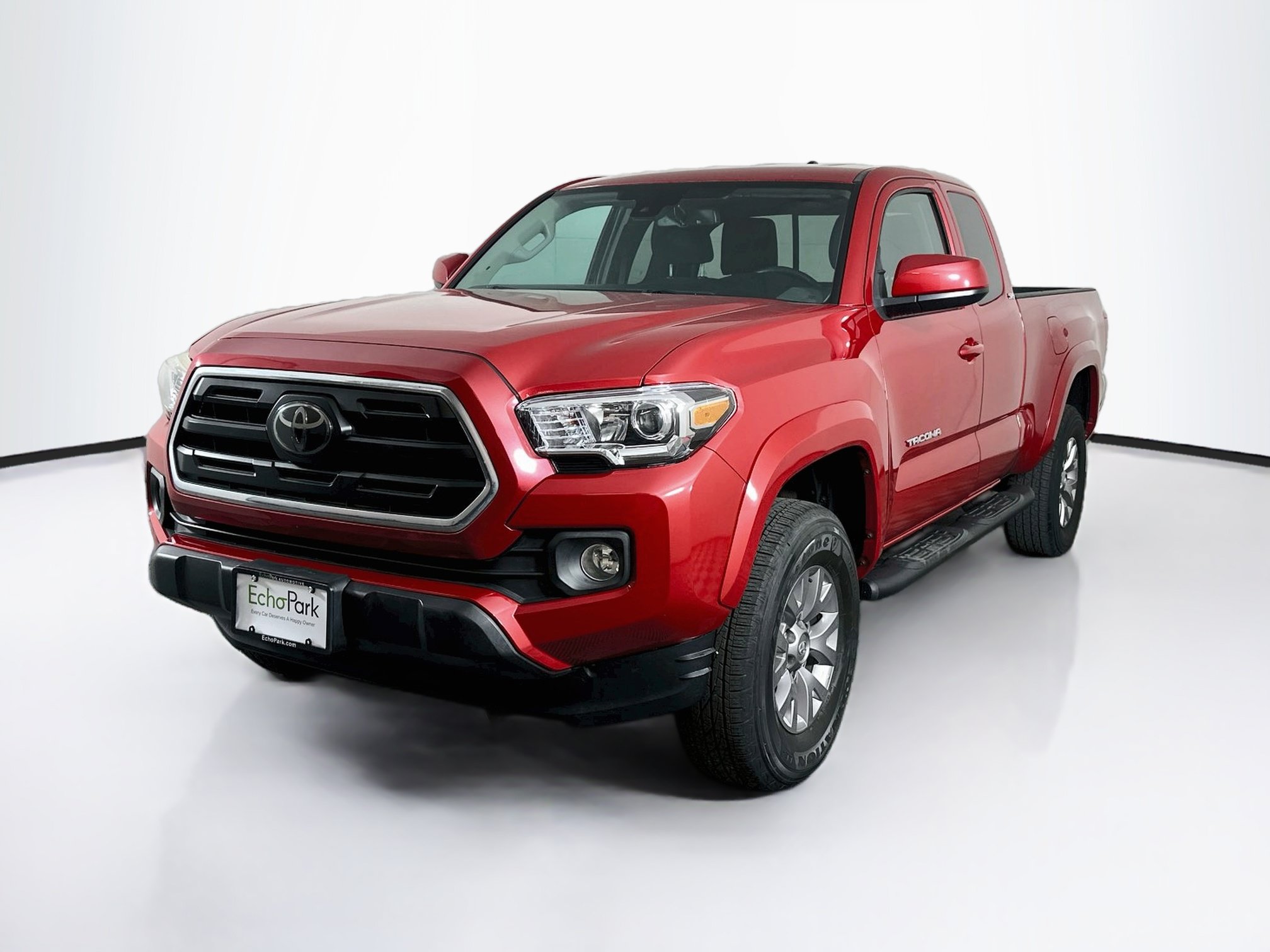Used 2018 Toyota Tacoma SR5 RWD image 3
