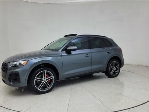 Used 2025 Audi Q5 e Premium Plus w/ Premium Plus Package image 64