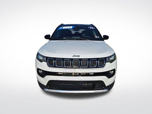 Used 2023 Jeep Compass Limited AWD/4WD image 9