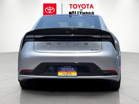 New 2026 Toyota Prius Plug-In Hybrid FWD image 5