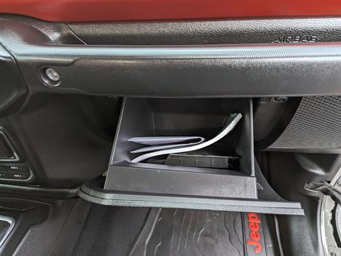 Used 2020 Jeep Gladiator Rubicon w/ Dual Top Group image 29