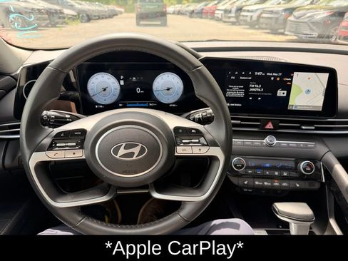 Used 2025 Hyundai Elantra SEL FWD image 13