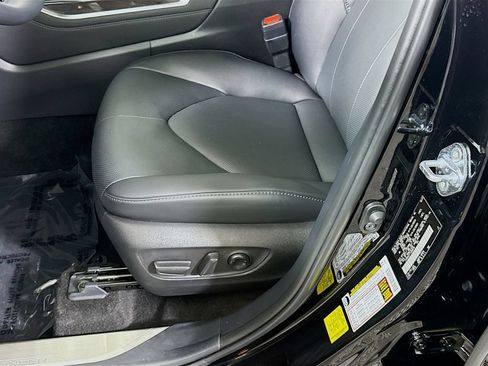 Certified 2026 Toyota Highlander Limited AWD/4WD image 25