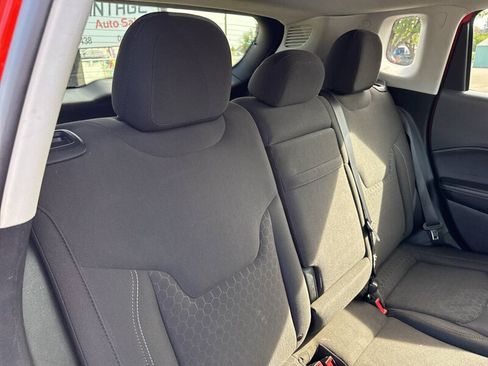Used 2018 Jeep Compass Sport AWD/4WD image 19