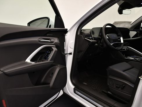 Used 2025 Audi Q5 Premium Plus w/ Premium Plus AWD/4WD image 36