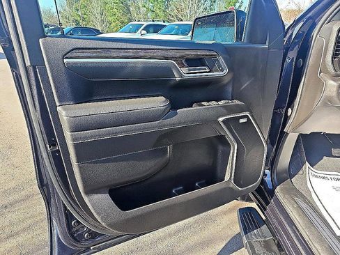 Used 2022 GMC Sierra 1500 Elevation w/ Preferred Package image 11