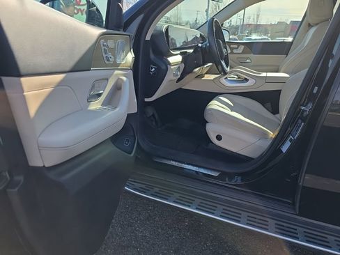 Used 2021 Mercedes-Benz GLS 450 4MATIC image 12