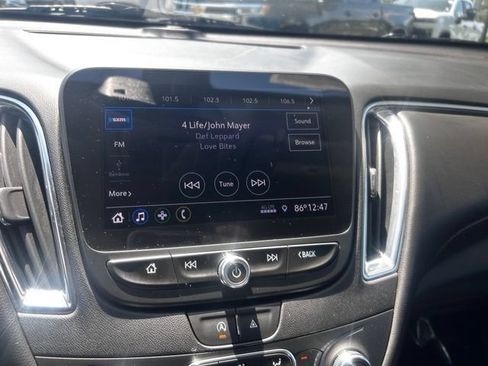 Used 2020 Chevrolet Malibu LT w/ Leather Package FWD image 27