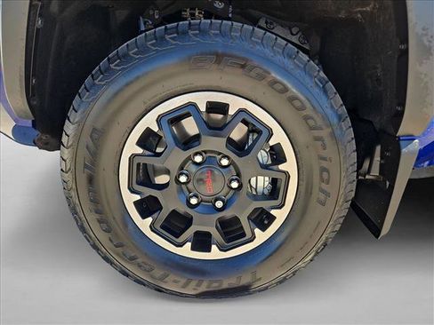 Certified 2025 Toyota Tacoma TRD Off-Road w/ TRD Off Road Premium Package AWD/4WD image 24
