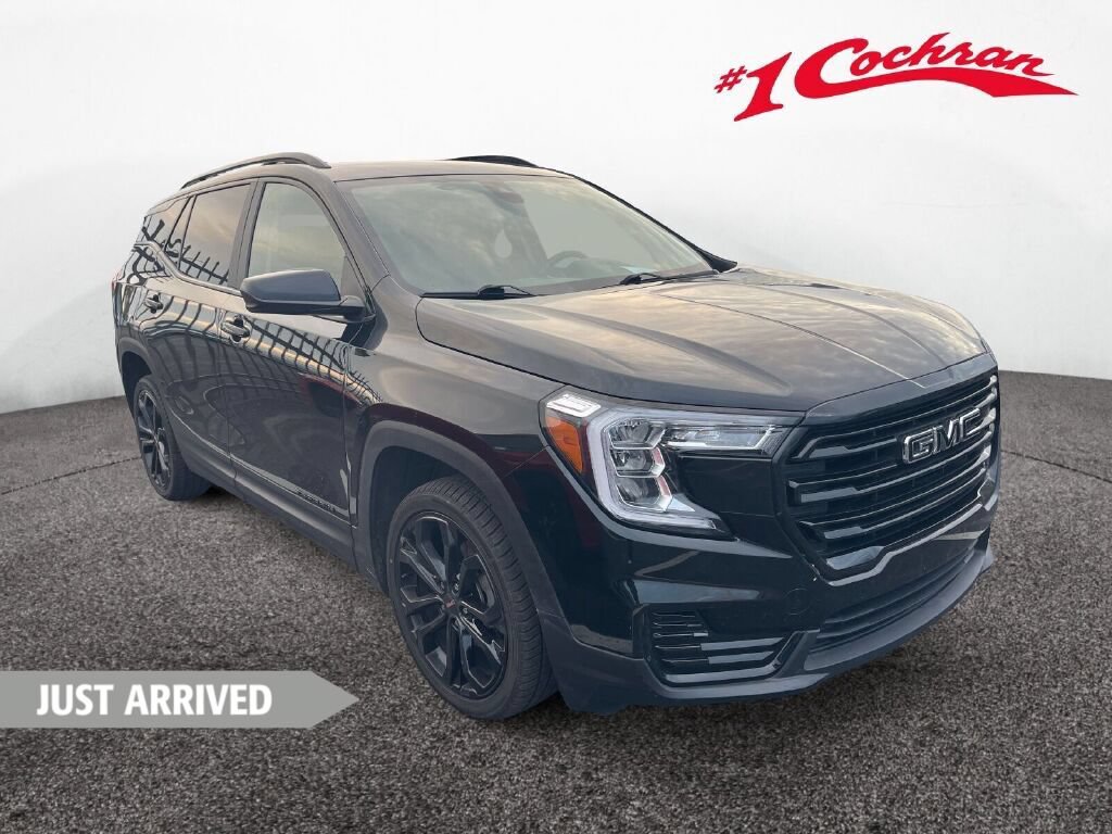 Used 2022 GMC Terrain SLE w/ Driver Convenience Package FWD image 1