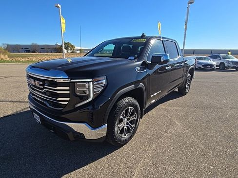 Used 2024 GMC Sierra 1500 SLT w/ X31 Off-Road Package image 12