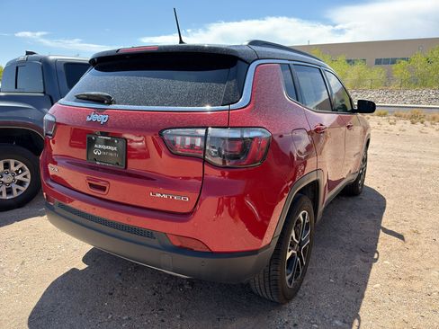 Used 2023 Jeep Compass Limited AWD/4WD image 4