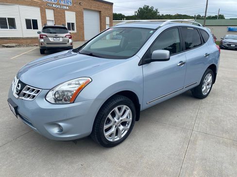 Used 2011 Nissan Rogue SV w/ SL Pkg AWD/4WD image 2