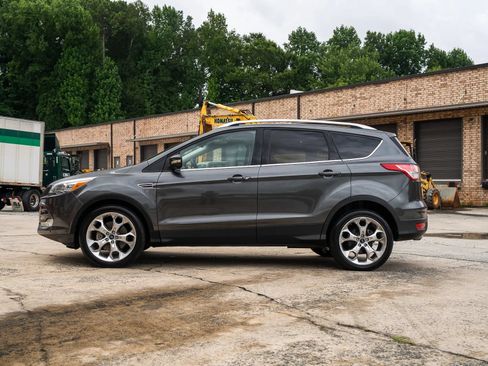 Used 2015 Ford Escape Titanium w/ Equipment Group 301A FWD image 4