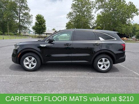 Used 2022 Kia Sorento LX AWD/4WD image 2