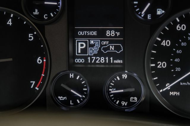 Used 2014 Lexus LX 570 4WD image 23