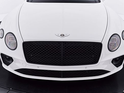 Used 2020 Bentley Continental GT AWD/4WD image 27