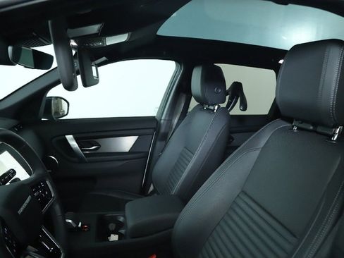 Used 2024 Land Rover Discovery Sport Dynamic SE image 21
