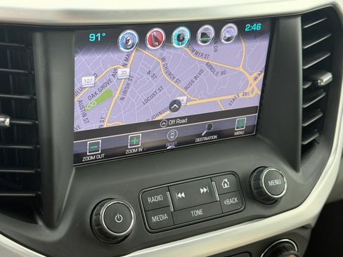 Used 2017 GMC Acadia SLT FWD image 13