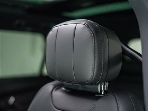 New 2026 Land Rover Range Rover Sport SE image 15