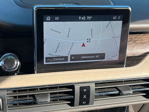 Used 2020 Lincoln Corsair Reserve w/ Equipment Group 201A image 13