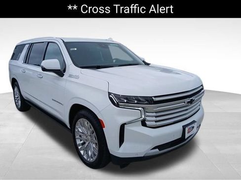 Used 2024 Chevrolet Suburban High Country w/ Max Trailering Package AWD/4WD image 7