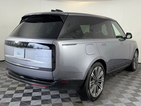 New 2026 Land Rover Range Rover SE image 8
