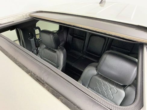 Used 2022 Nissan Frontier PRO-4X AWD/4WD image 26