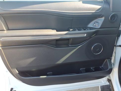 Certified 2022 Ford Expedition XLT image 15