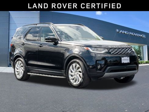 Certified 2024 Land Rover Discovery S image 3