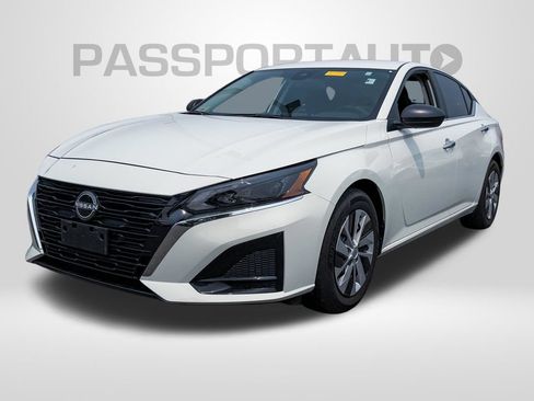 Certified 2025 Nissan Altima 2.5 S FWD image 1