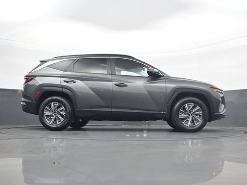 Certified 2022 Hyundai Tucson Blue w/ Cargo Package AWD/4WD image 25