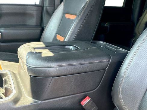 Used 2022 GMC Sierra 2500 AT4 AWD/4WD image 23