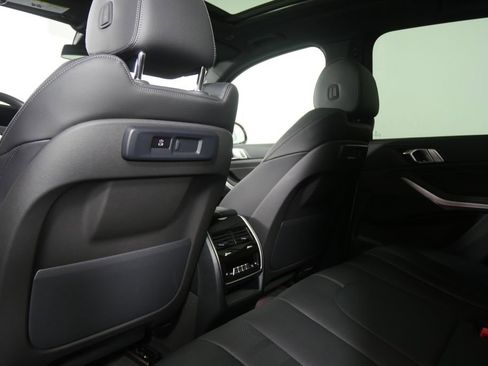 Certified 2022 BMW X5 sDrive40i w/ Premium Package image 16