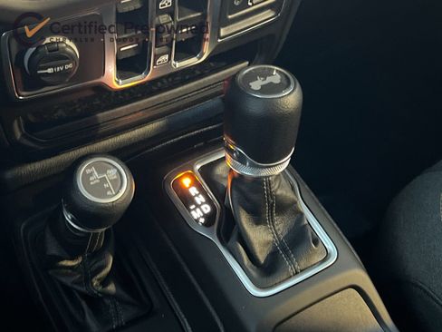 Certified 2025 Jeep Wrangler Unlimited Sahara image 22