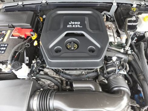 Used 2023 Jeep Wrangler Unlimited Sahara w/ Cold Weather Group AWD/4WD image 27