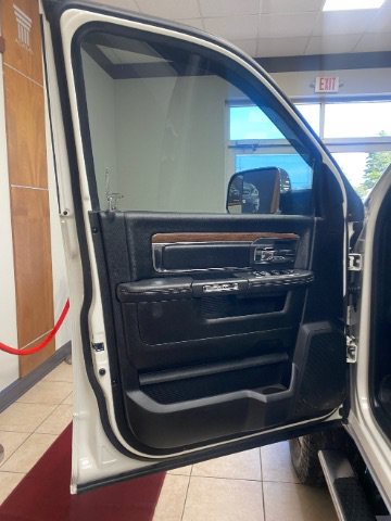 Used 2018 RAM 2500 Laramie w/ Convenience Group AWD/4WD image 9
